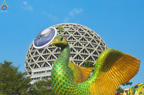 ภาพ No.43279:พิธีอัญเชิญมยุรนาวากาศ บูชาธรรมมหาปูชนียาจารย์ วันพฤหัสบดีที่ 3 กุมภาพันธ์ พ.ศ. 2565