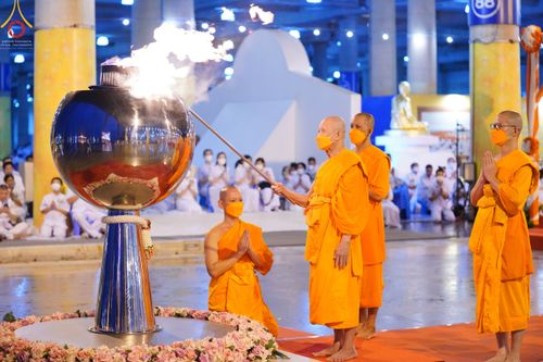 ภาพ No.52596:ประมวลภาพวันคล้ายวันเกิดครบรอบ 138 ปี พระมงคลเทพมุนี (สด จนฺทสโร) พระผู้ปราบมาร ชุดที่ 2