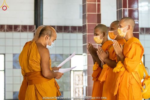 ภาพ No.40231:พิธีตัดปอยผม ปลงผม ขอขมารับผ้าไตรและพิธีบรรพชา ในโครงการอุปสมบท บูชาธรรมมหาปูชนียาจารย์ ประจำปี 2564 ชุดที่ 10