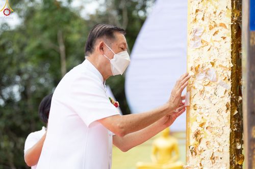 ภาพ No.50683:ประมวลภาพพิธีตักบาตร ณ วัดแม่แพ จ.แม่ฮ่องสอน เนื่องในวันธรรมชัย