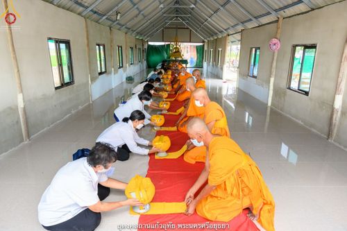ภาพ No.39533:พิธีตัดปอยผม ปลงผม ขอขมารับผ้าไตรและพิธีบรรพชา ในโครงการอุปสมบท บูชาธรรมมหาปูชนียาจารย์ ประจำปี 2564  ชุดที่ 2