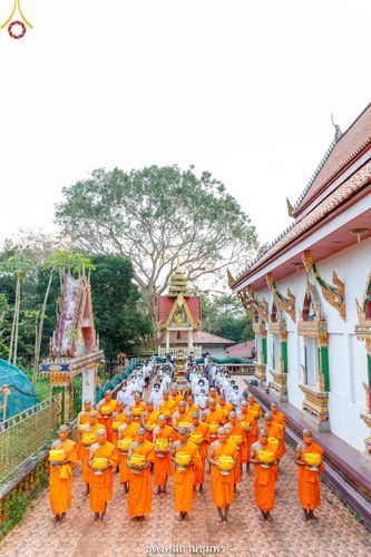 ภาพ No.39849:พิธีตัดปอยผม ปลงผม ขอขมารับผ้าไตรและพิธีบรรพชา ในโครงการอุปสมบท บูชาธรรมมหาปูชนียาจารย์ ประจำปี 2564 ชุดที่ 6