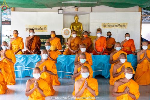 ภาพ No.39536:พิธีตัดปอยผม ปลงผม ขอขมารับผ้าไตรและพิธีบรรพชา ในโครงการอุปสมบท บูชาธรรมมหาปูชนียาจารย์ ประจำปี 2564  ชุดที่ 2