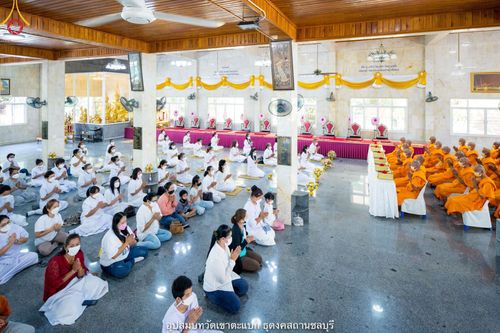 ภาพ No.40325:พิธีตัดปอยผม ปลงผม ขอขมารับผ้าไตรและพิธีบรรพชา ในโครงการอุปสมบท บูชาธรรมมหาปูชนียาจารย์ ประจำปี 2564 ชุดที่ 11