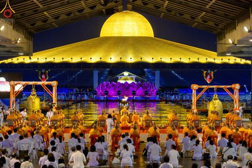 ภาพ No.52598:ประมวลภาพวันคล้ายวันเกิดครบรอบ 138 ปี พระมงคลเทพมุนี (สด จนฺทสโร) พระผู้ปราบมาร ชุดที่ 2