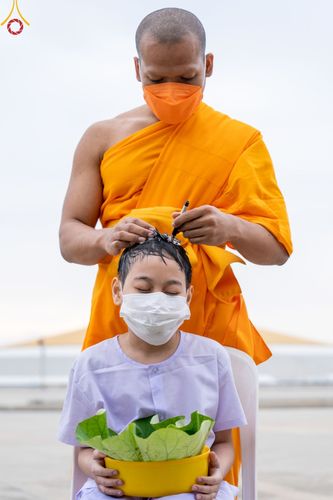 ภาพ No.44027:ประมวลภาพพิธีปลงผม โครงการบรรพชาสามเณรฟื้นฟูพระพุทธศาสนาทั่วไทย ณ ศูนย์อบรมวัดพระธรรมกาย