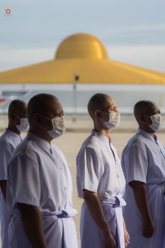 ภาพ No.47591:ประมวลภาพพิธีขอขมาและมอบผ้าไตร โครงการบรรพชาอุปสมบทหมู่ รุ่นเข้าพรรษา 2565