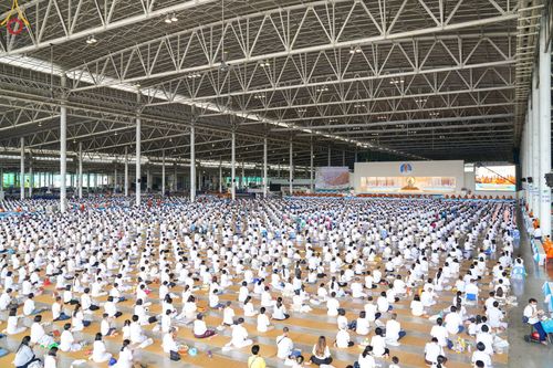 ภาพ No.48248:ประมวลภาพพิธีถวายผ้าอาบน้ำฝน และประทีปโคมไฟ เนื่องในวันอาสาฬหบูชา ประจำปี 2565