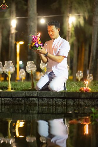 ภาพ No.55403:ประมวลภาพพิธีลอยกระทงธรรม ณ วัดพระธรรมกาย (วันที่ 8 พฤศจิกายน พ.ศ. 2565)