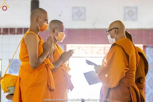 ภาพ No.40232:พิธีตัดปอยผม ปลงผม ขอขมารับผ้าไตรและพิธีบรรพชา ในโครงการอุปสมบท บูชาธรรมมหาปูชนียาจารย์ ประจำปี 2564 ชุดที่ 10