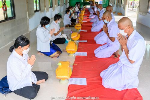 ภาพ No.39543:พิธีตัดปอยผม ปลงผม ขอขมารับผ้าไตรและพิธีบรรพชา ในโครงการอุปสมบท บูชาธรรมมหาปูชนียาจารย์ ประจำปี 2564  ชุดที่ 2