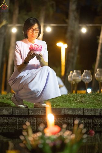 ภาพ No.55405:ประมวลภาพพิธีลอยกระทงธรรม ณ วัดพระธรรมกาย (วันที่ 8 พฤศจิกายน พ.ศ. 2565)