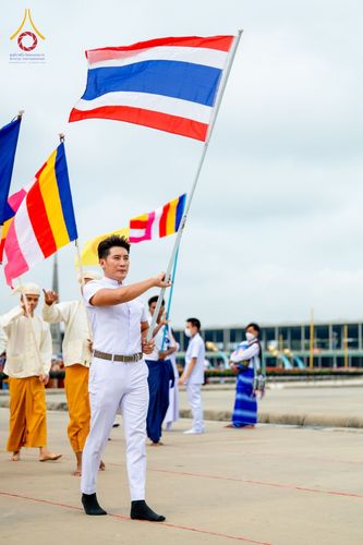 ภาพ No.52108:ประมวลภาพพิธีตักบาตรมิตรภาพไทย-เมียนมาร์ 105 รูป ณ วัดพระธรรมกาย