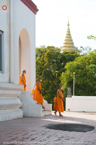 ภาพ No.40833:พิธีตัดปอยผม ปลงผม ขอขมารับผ้าไตรและพิธีบรรพชา ในโครงการอุปสมบท บูชาธรรมมหาปูชนียาจารย์ ประจำปี 2564 ชุดที่ 16