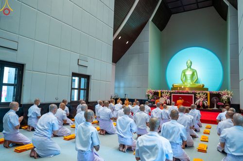 ภาพ No.51063:ประมวลภาพพิธีบรรพชาอุปสมบท โครงการบรรพชาอุปสมบทหมู่ รุ่นวันครูวิชชาธรรมกาย ปีพุทธศักราช 2565