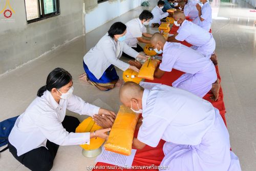 ภาพ No.39534:พิธีตัดปอยผม ปลงผม ขอขมารับผ้าไตรและพิธีบรรพชา ในโครงการอุปสมบท บูชาธรรมมหาปูชนียาจารย์ ประจำปี 2564  ชุดที่ 2