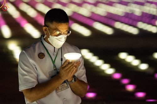 ภาพ No.41173:กิจกรรมงานบุญสวดมนต์ข้ามปีออนไลน์ เนื่องในเทศกาลส่งท้ายปีเก่า ต้อนรับพุทธศักราชใหม่ 2565