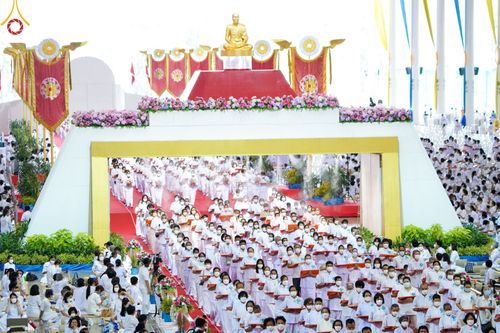 ภาพ No.46897:ประมวลภาพพิธีทอดผ้าป่าธรรมชัย ณ วัดพระธรรมกาย (5 มิถุนายน พ.ศ. 2565)