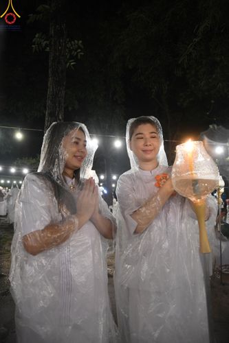 ภาพ No.89356:พิธีประดิษฐานรูปหล่อทองคำ  คุณยายอาจารย์มหารัตนอุบาสิกาจันทร์ ขนนกยูง ภายในมหาวิหารคุณยายอาจารย์ฯ เนื่องในวันครูผู้ค้นพบวิชชาธรรมกาย วันศุกร์ที่ 29 กันยายน พ.ศ. 2566 ณ วัดพระธรรมกาย จ.ปทุมธานี