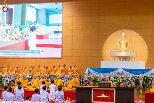 ภาพ No.92366:พิธีทอดกฐินธรรมชัยเพื่อสร้างอาคาร 115 ปี คุณยายอาจารย์มหารัตนอุบาสิกาจันทร์ ขนนกยูง อาทิตย์ต้นเดือนที่ 5 พฤศจิกายน พ.ศ. 2566 ณ วัดพระธรรมกาย จ.ปทุมธานี