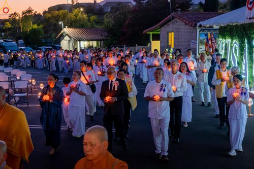 ภาพ No.333033:วันอาทิตย์ที่ 31 พฤษภาคม พ.ศ. 2569 วันวิสาขบูชา ณ วัดพระธรรมกายแคลิฟอร์เนีย  ประเทศสหรัฐอเมริกา