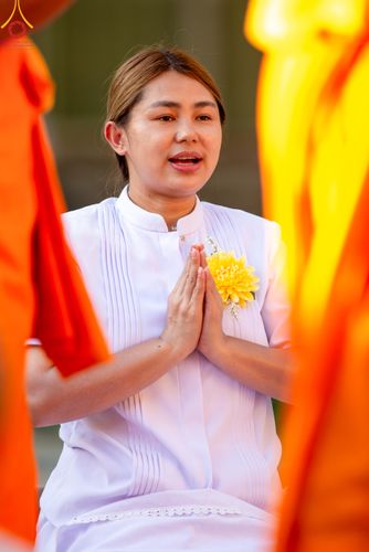 ภาพ No.105769:พิธีต้อนรับพระธรรมยาตรา ในโครงการธรรมยาตรากตัญญูบูชา มหาปูชนียาจารย์ พระมงคลเทพมุนี(สด จนฺทสโร) พระผู้ปราบมาร อนุสรณ์สถาน 7 แห่ง ปีที่ 12 วันที่ 3 มกราคม พ.ศ. 2567 ณ อนุสรณ์สถานโลตัสแลนด์ จ.สุพรรณบุรี