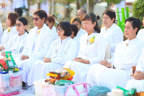 ภาพ No.294404:วันที่ 14 มกราคม พ.ศ. 2569 พิธีตักบาตรพระธรรมยาตรา ณ วัดสองพี่น้อง ต.ต้นตาล อ.สองพี่น้อง จ.สุพรรณบุรี ในโครงการธรรมยาตรา กตัญญูบูชา มหาปูชนียาจารย์ พระมงคลเทพมุนี(สด จนฺทสโร) พระผู้ปราบมาร อนุสรณ์สถาน 7 แห่ง ปีที่ 14