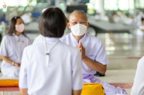 ภาพ No.44268:ประมวลภาพพิธีเวียนประทักษิณ, พิธีวันทาพระมหาธรรมกายเจดีย์ และพิธีขอขมารับผ้าไตร โครงการบวชภาคฤดูร้อน พ.ศ. 2565
