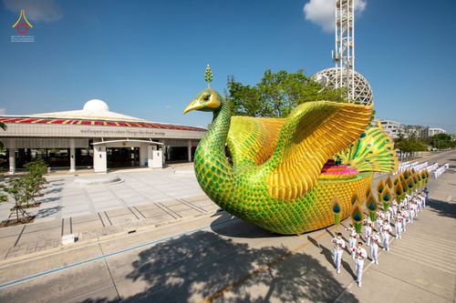 ภาพ No.42723:พิธีอัญเชิญมยุรนาวากาศ ประดิษฐาน ณ อาคาร 100 ปี เนื่องในวันคล้ายวันเกิด ครบ 113 ปี คุณยายอาจารย์มหารัตนอุบาสิกาจันทร์ ขนนกยูง