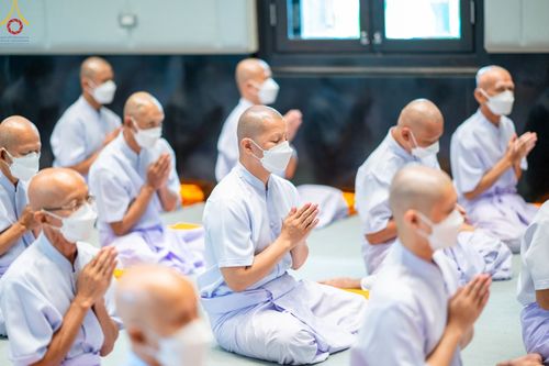 ภาพ No.51064:ประมวลภาพพิธีบรรพชาอุปสมบท โครงการบรรพชาอุปสมบทหมู่ รุ่นวันครูวิชชาธรรมกาย ปีพุทธศักราช 2565