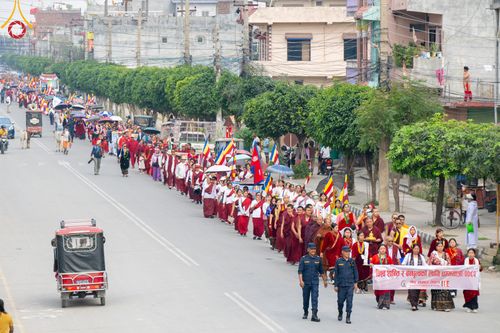 ภาพ No.317002:วันเสาร์ที่ 28 มีนาคม พ.ศ.2569 ธรรมยาตราจาริก ณ ซุ้มประตูลุมพินีเกต(Lumbini Gate) ประเทศเนปาล