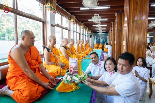 ภาพ No.304494:วันที่ 27 มกราคม พ.ศ. 2569 พิธีทอดผ้าป่าทำนุบำรุงศาสนสถาน ณ วัดปรางค์หลวง ต.บางม่วง อ.บางใหญ่ จ.นนทบุรี ในโครงการธรรมยาตรา กตัญญูบูชา มหาปูชนียาจารย์ พระมงคลเทพมุนี(สด จนฺทสโร) พระผู้ปราบมาร อนุสรณ์สถาน 7 แห่ง ปีที่ 14