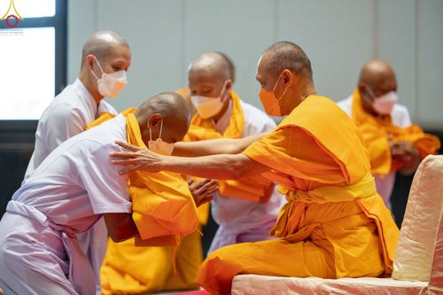 ภาพ No.51067:ประมวลภาพพิธีบรรพชาอุปสมบท โครงการบรรพชาอุปสมบทหมู่ รุ่นวันครูวิชชาธรรมกาย ปีพุทธศักราช 2565