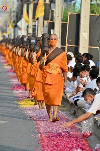 ภาพ No.120213:พิธีต้อนรับพระธรรมยาตรา ในโครงการธรรมยาตรา กตัญญูบูชา มหาปูชนียาจารย์ พระมงคลเทพมุนี(สด จนฺทสโร) พระผู้ปราบมาร อนุสรณ์สถาน 7 แห่ง ปีที่ 12 วันที่ 28 มกราคม พ.ศ. 2567 ณ วัดพระธรรมกาย จ.ปทุมธานี