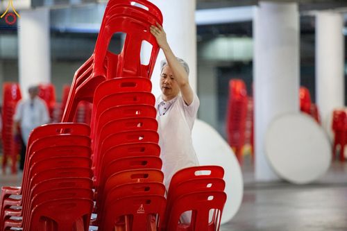 ภาพ No.59017:V.40 ภัตตาหารพระหมื่นวัด เราจัดให้ การปฏิบัติงานของเจ้าหน้าที่และอาสาสมัคร เพื่อรับบุญในการถวายภัตตาหาร แด่คณะสงฆ์ 10,000 กว่าวัดทั่วประเทศ ที่มาร่วมงานวันคุ้มครองโลก จันทร์ที่ 22 เมษายน พ.ศ. 2567 ณ วัดพระธรรมกาย