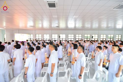 ภาพ No.227281:วันอังคารที่ 3 มิถุนายน พ.ศ. 2568 นายอำเภอคลองหลวง นำพสกนิกรรวมใจภักดิ์ สมเด็จพระนางเจ้าฯ พระบรมราชินี เนื่องในโอกาสวันเฉลิมพระชนมพรรษา ณ อาคารปลูกศรัทธา 2 วัดพระธรรมกาย อ.คลองหลวง จ.ปทุมธานี