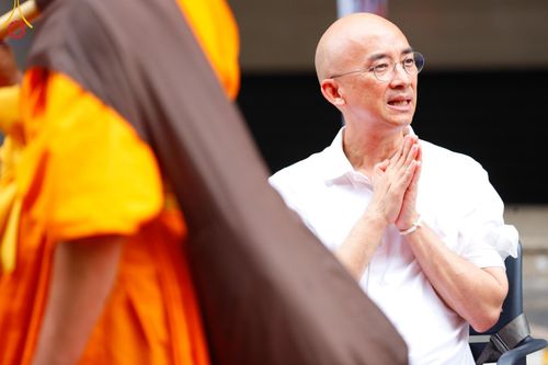 ภาพ No.128395:พิธีอัญเชิญพระบรมสารีริกธาตุ " ใจกลางเมืองนครหาดใหญ่ " เพื่อประดิษฐาน ณ มหารัตนเจดีย์สิริปทุมสวรรค์ (เจดีย์อริยพุทธะ 5 พระองค์) ศูนย์ปฏิบัติธรรมภาคใต้ อ.บางกล่ำ จ.สงขลา  วันที่ 9 มีนาคม พ.ศ.2567 (ชุดที่ 1)