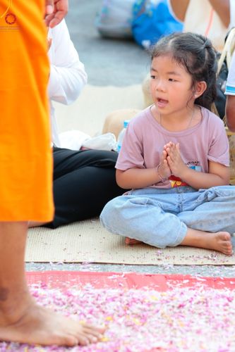 ภาพ No.113303:พิธีต้อนรับพระธรรมยาตรา ปีที่ 12 วันที่ 15 มกราคม พ.ศ. 2567 ณ วัดโบสถ์บน จ.นนทบุรี
