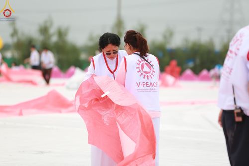 ภาพ No.119585:V.18 ทันทีม การเตรียมงาน เก็บงาน การรับบุญของเจ้าหน้าที่หน่วยงานต่างๆ เพื่อโครงการธรรมยาตรา กตัญญูบูชามหาปูชนียาจารย์ พระมงคลเทพมุนี (สด จนฺทสโร) พระผู้ปราบมาร อนุสรณ์สถาน 7 แห่ง ปีที่ 12 ระหว่างวันที่ 2 - 31 มกราคม พ.ศ.2567