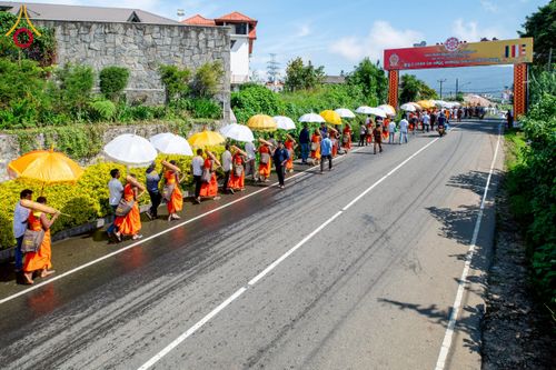 ภาพ No.226448:วันที่ 7-10 พฤษภาคม พ.ศ. 2568 โครงการเดินธรรมยาตรา สยาม-ลังกา ธรรมยาตรา ฉลองเทศกาลวิสาขบูชาแห่งชาติ ศรีลังกา บูชาธรรม 81 ปี หลวงพ่อธัมมชโย เมืองนูวราอิลิยา ประเทศศรีลังกา