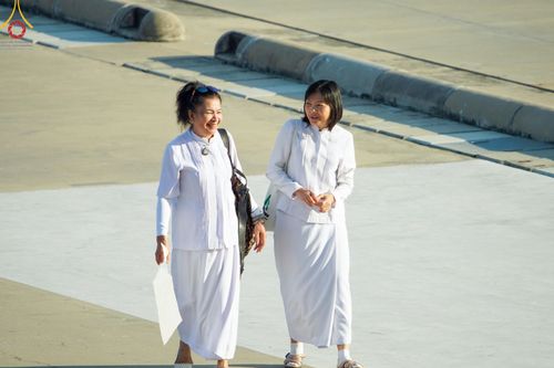 ภาพ No.187933:พิธีตักบาตรฉลองพระใหม่ ต้อนรับพุทธศักราช 2568 ณ ลานธรรมพระมหาธรรมกายเจดีย์ วัดพระธรรมกาย จ.ปทุมธานี วันที่ 1 มกราคม พ.ศ. 2568