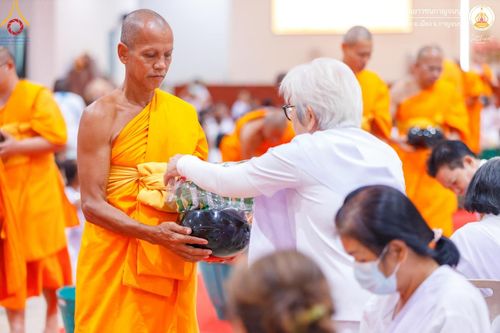 ภาพ No.152276:โครงการอบรมอุบาสก อุบาสิกาแก้ว ตัวแทนทอดกฐิน 30,000 วัด ทั่วไทย ระหว่างวันที่ 6-8 กันยายน พ.ศ. 2567 ณ ศูนย์อบรมเยาวชนกาญจนบุรี