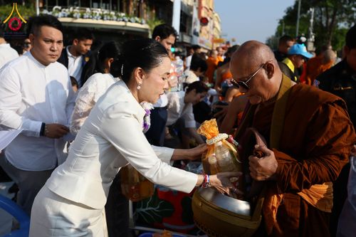 ภาพ No.312903:วันอาทิตย์ที่ 8 มีนาคม พ.ศ.2569 ทำบุญเมืองนครราชสีมา 558 ปี ตักบาตรพระ 10,000 รูป (ภาพชุดที่ 2)