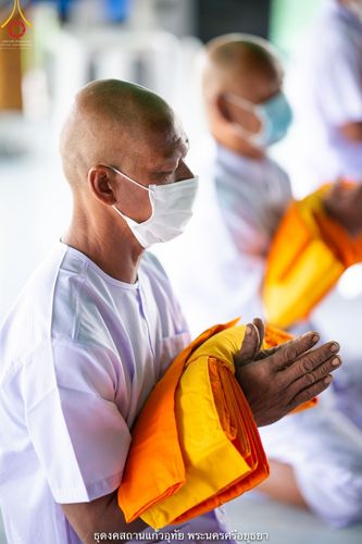 ภาพ No.39545:พิธีตัดปอยผม ปลงผม ขอขมารับผ้าไตรและพิธีบรรพชา ในโครงการอุปสมบท บูชาธรรมมหาปูชนียาจารย์ ประจำปี 2564  ชุดที่ 2