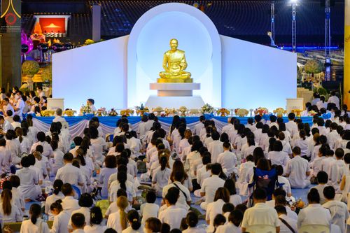 ภาพ No.52605:ประมวลภาพวันคล้ายวันเกิดครบรอบ 138 ปี พระมงคลเทพมุนี (สด จนฺทสโร) พระผู้ปราบมาร ชุดที่ 2