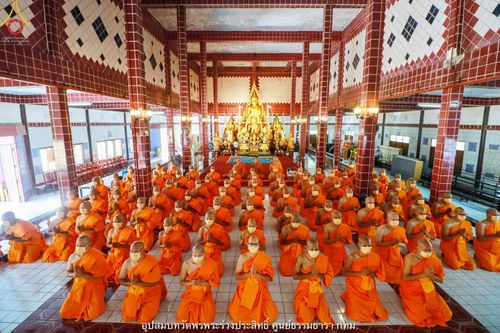 ภาพ No.40241:พิธีตัดปอยผม ปลงผม ขอขมารับผ้าไตรและพิธีบรรพชา ในโครงการอุปสมบท บูชาธรรมมหาปูชนียาจารย์ ประจำปี 2564 ชุดที่ 10