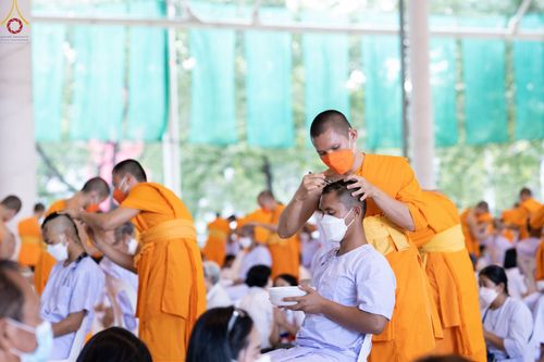 ภาพ No.56806:พิธีปลงผมนาคธรรมทายาท โครงการอุปสมบทบูชาธรรม มหาปูชนียาจารย์ประจำปี 2565 ณ สภาธรรมกายสากล วัดพระธรรมกาย