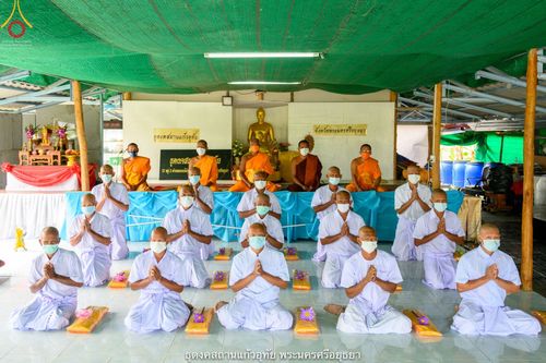 ภาพ No.39546:พิธีตัดปอยผม ปลงผม ขอขมารับผ้าไตรและพิธีบรรพชา ในโครงการอุปสมบท บูชาธรรมมหาปูชนียาจารย์ ประจำปี 2564  ชุดที่ 2