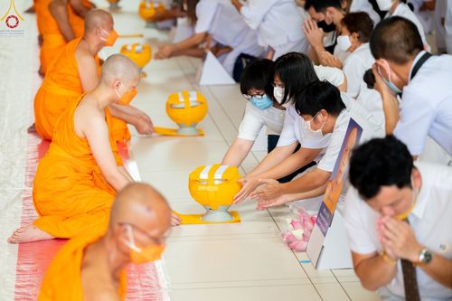 ภาพ No.51072:ประมวลภาพพิธีบรรพชาอุปสมบท โครงการบรรพชาอุปสมบทหมู่ รุ่นวันครูวิชชาธรรมกาย ปีพุทธศักราช 2565