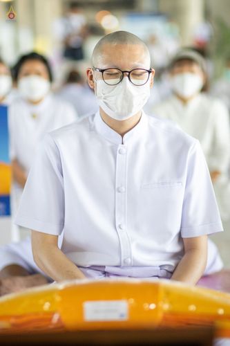 ภาพ No.47603:ประมวลภาพพิธีขอขมาและมอบผ้าไตร โครงการบรรพชาอุปสมบทหมู่ รุ่นเข้าพรรษา 2565